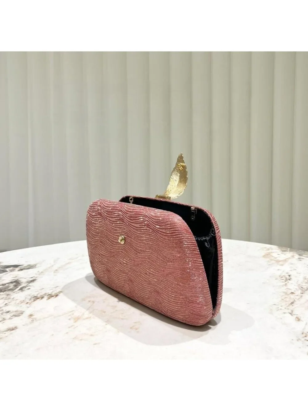 Women's Red111 Elegant Clutch Purse Metallic Leaves Clasp Banquet Evening Bag